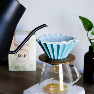 Origami Dripper M + Wood Dripper Holder
